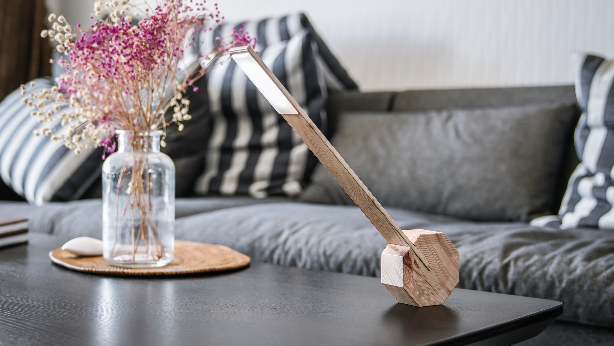 Gingko Octagon One portable Desk Light